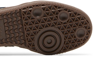 (W) 阿迪达斯三叶草银色黑胶鞋款 JI4218 Purchase (W) 阿迪达斯三叶草银色黑胶鞋款 JI4218