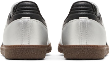 (W) 阿迪达斯三叶草银色黑胶鞋款 JI4218 Details for (W) 阿迪达斯三叶草银色黑胶鞋款 JI4218