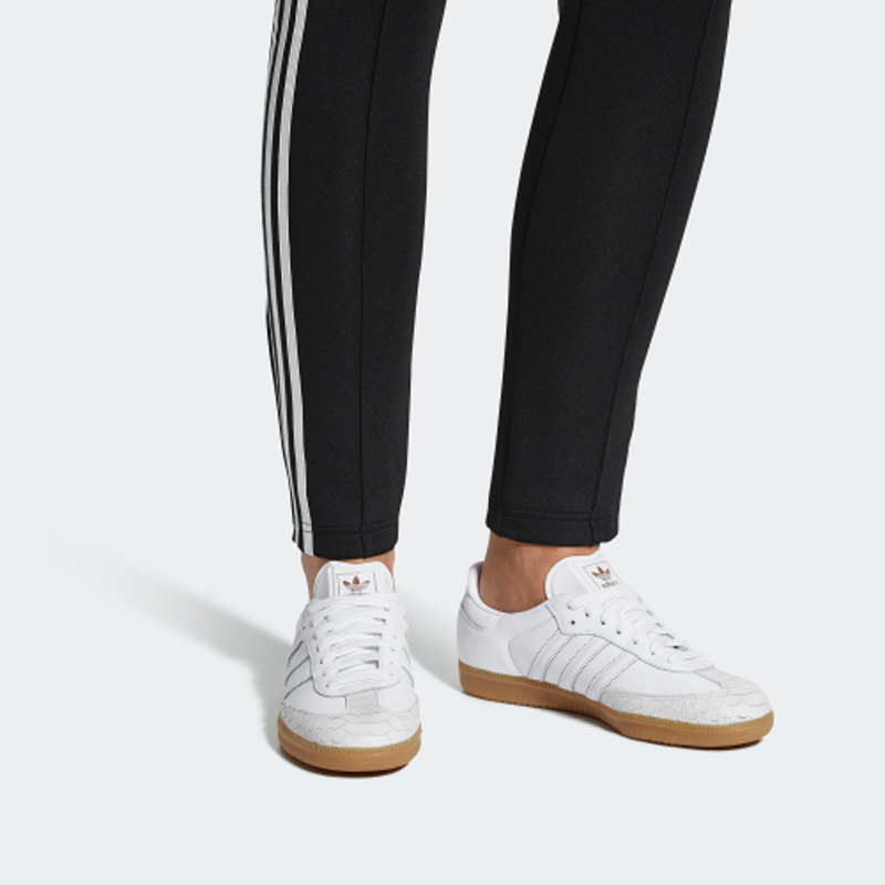 Sizing (W) アディダス サンバ 白ガム レプタイル CQ2640