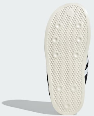 (W) アディダス サンバ ホーム 'コアブラック' IE1434 Lookbook (W) アディダス サンバ ホーム 'コアブラック' IE1434