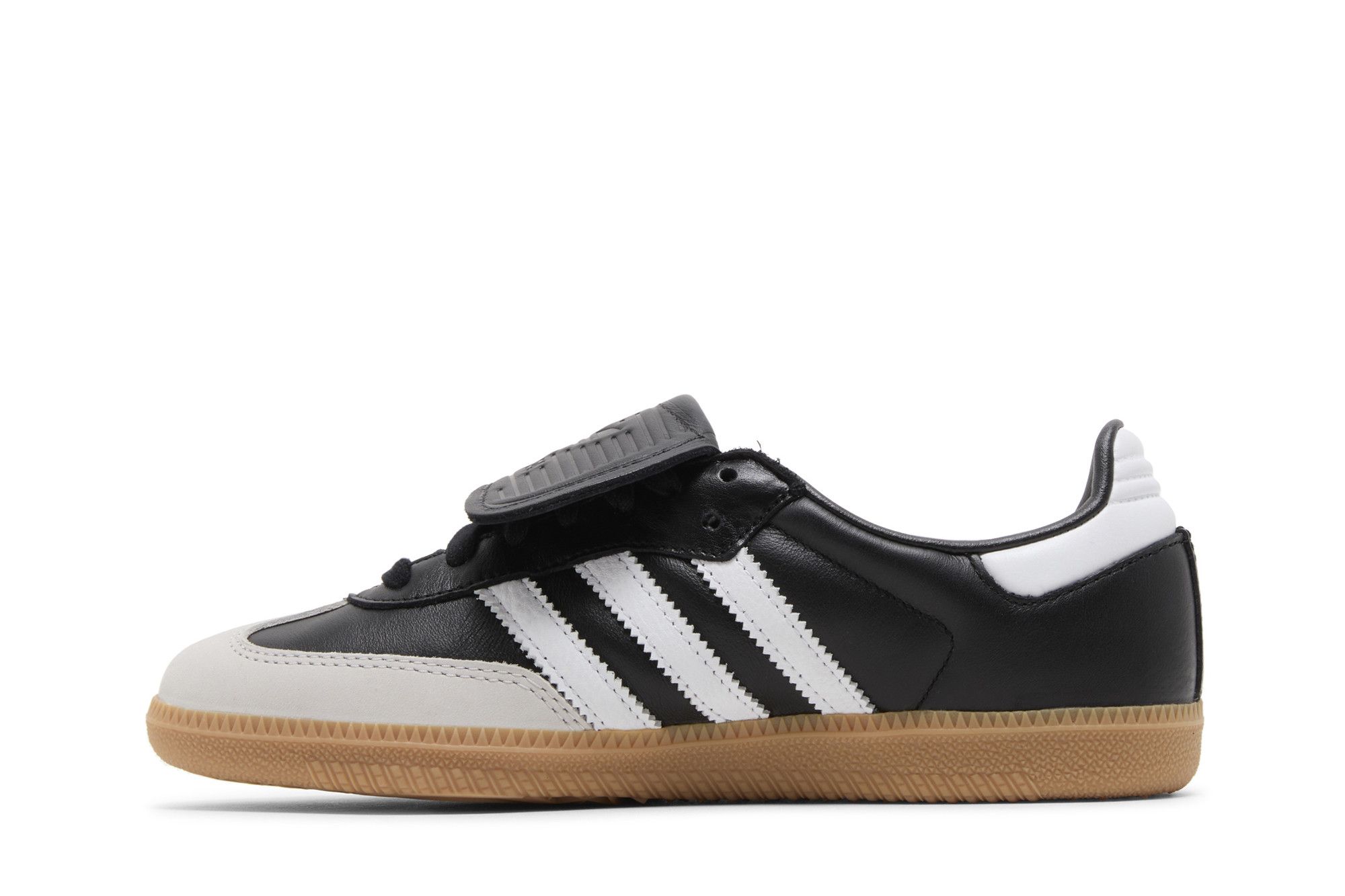 Shop adidas originals SAMBA 長舌鞋 “黑/白” 時尚百搭 防滑耐磨 低筒 板鞋 男女同款 黑白