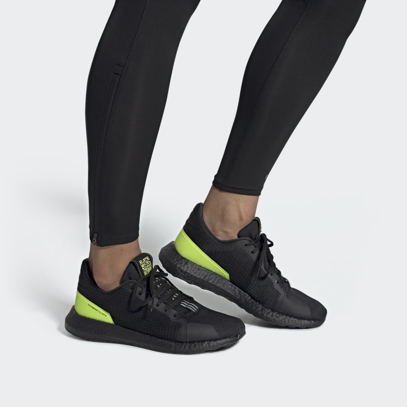 Sizing (W) adidas Senseboost Go Winter Zwart/Geel EH1029