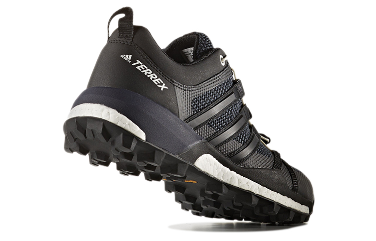 Shop (W) adidas Schoenen Outdoor functionele schoenen BB0945