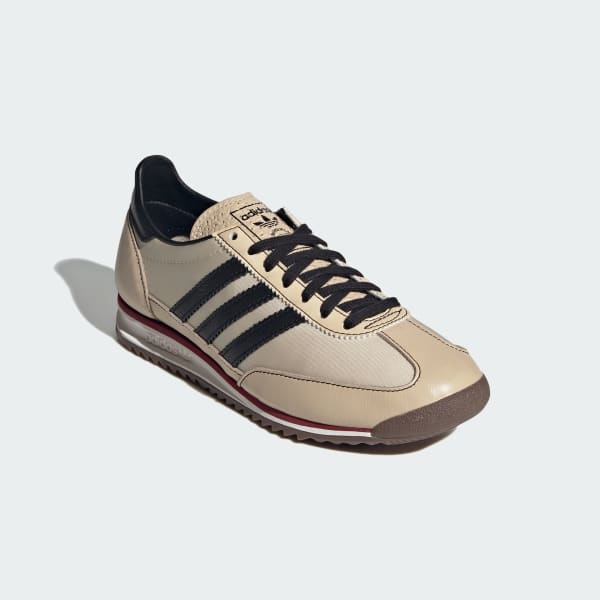 Shop (W) adidas SL 72 OG 經典鞋 黑色/沙色/黑色 IH9175