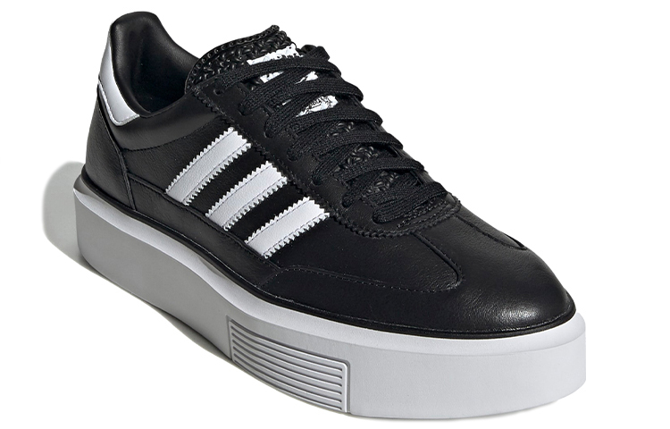 Lookbook (W) adidas Sleek Super 72 ''Core Schwarz'' EG6768