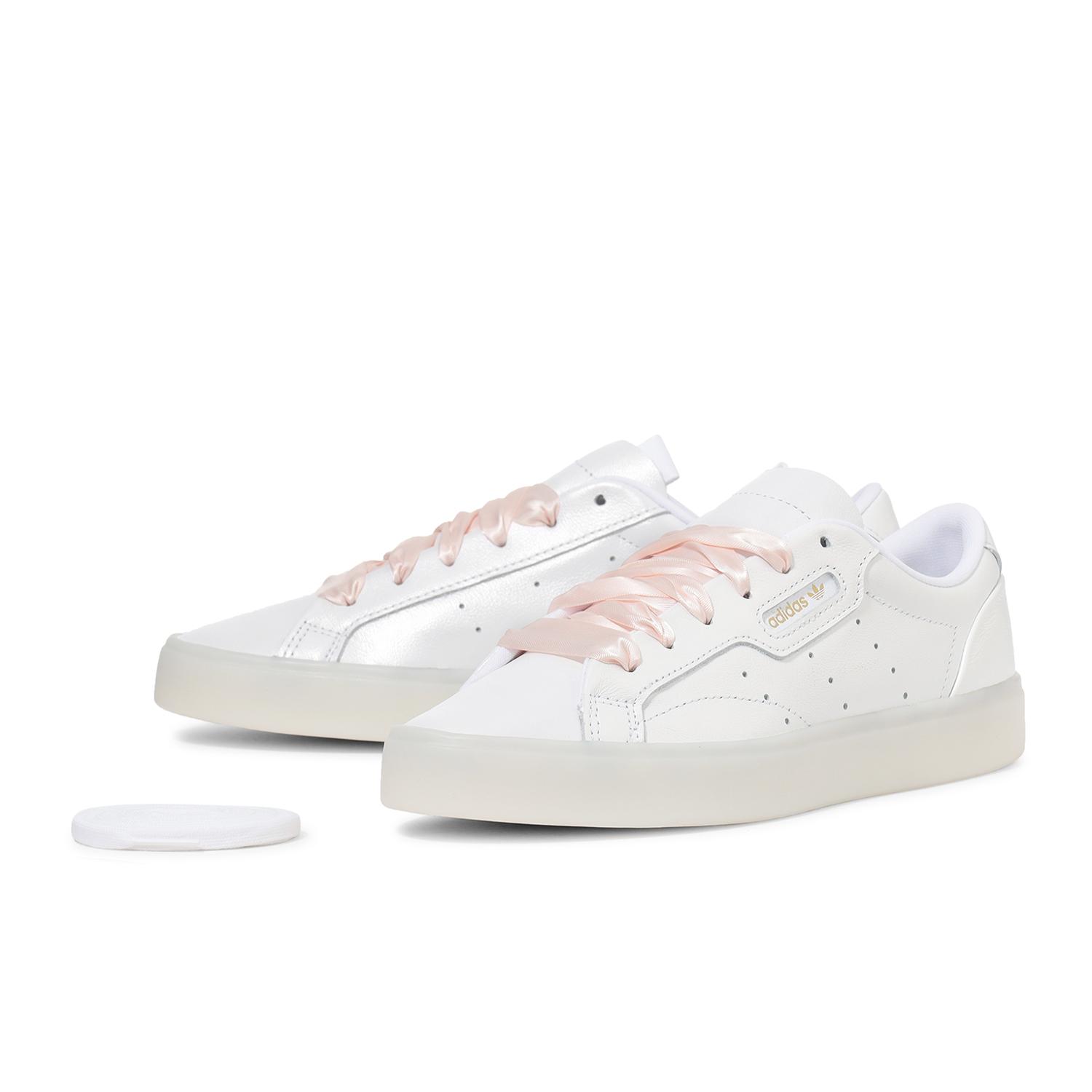 Shop (W) adidas Sleek W "白金配色" JS1618