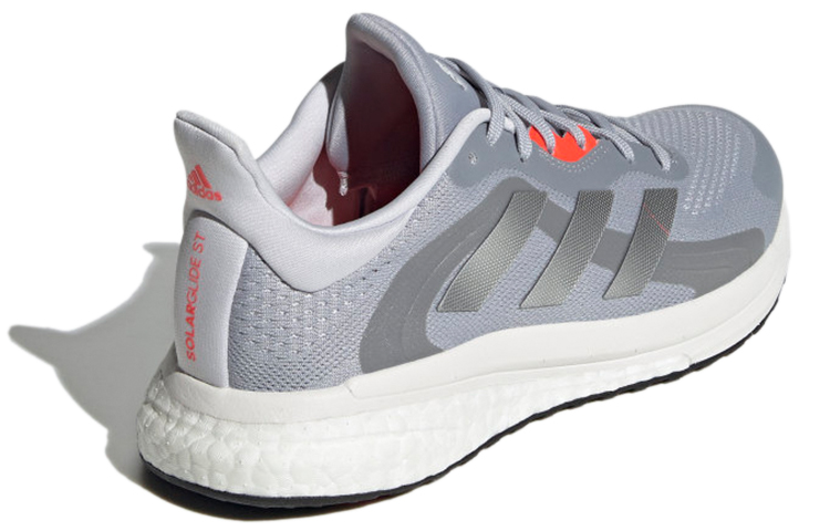 Shop adidas Solarglide 4 ST 耐磨防滑 低筒跑步鞋 女款 灰白