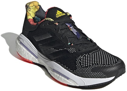 (W) adidas SolarGlide 5 'Hitam Bunga' GX5512 Lookbook (W) adidas SolarGlide 5 'Hitam Bunga' GX5512