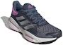 Lookbook (W) adidas SolarGlide 5 'Wonder Steel Bliss Lilac' dalam warna Keluli & Lilac. GX6721
