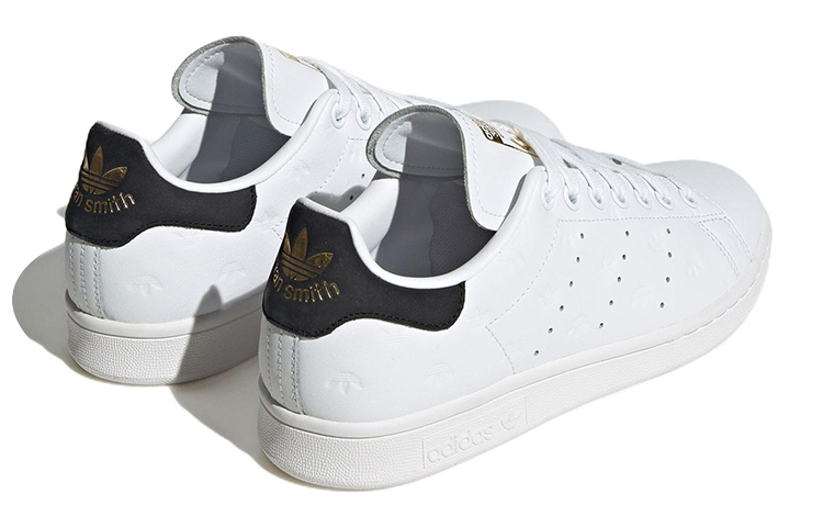 Shop （女款）adidas Stan Smith 'Allover Debossed Trefoils - 白黑' FZ6371