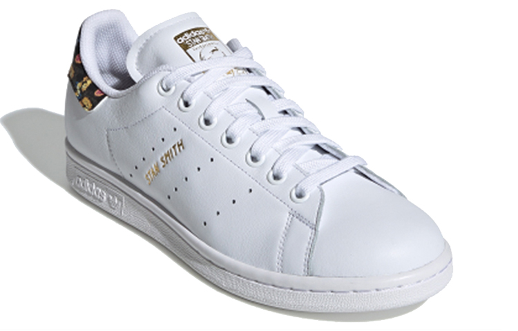 Lookbook (W) adidas Stan Smith 'Putih Awan' EF1481