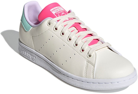 (W) adidas Stan Smith 'Krim Merah Jambu Pudina' G55669 Lookbook (W) adidas Stan Smith 'Krim Merah Jambu Pudina' G55669