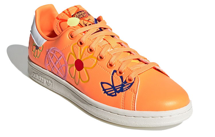 Lookbook (W) 阿迪达斯史密斯手绘图案款 FX5654