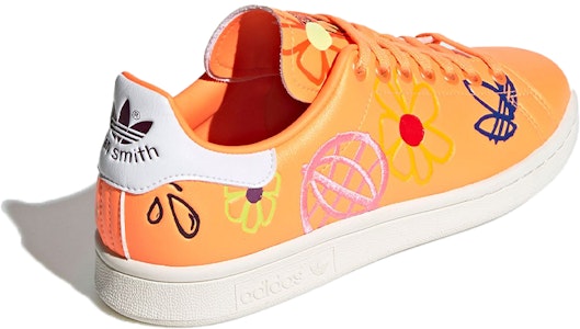 (W) adidas Stan Smith 'Grafis Tangan' FX5654 Shop (W) adidas Stan Smith 'Grafis Tangan' FX5654