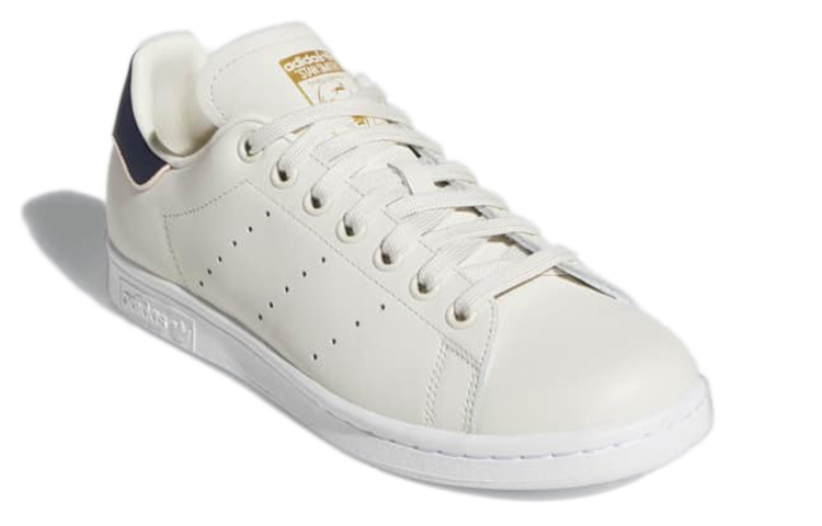 Lookbook (W) スタンスミス アイボリー (Sutansumisu Aiborī) B41600