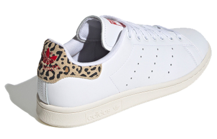 Lookbook （女性）adidas 史密斯豹紋款 FV8080