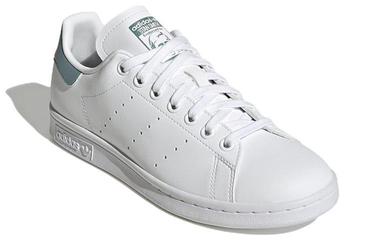 Lookbook （女款）adidas Stan Smith '白色魔法灰' GX4624