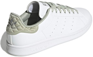 adidas originals Stan Smith 防滑耐磨滑板鞋 女款 白 Shop adidas originals Stan Smith 防滑耐磨滑板鞋 女款 白