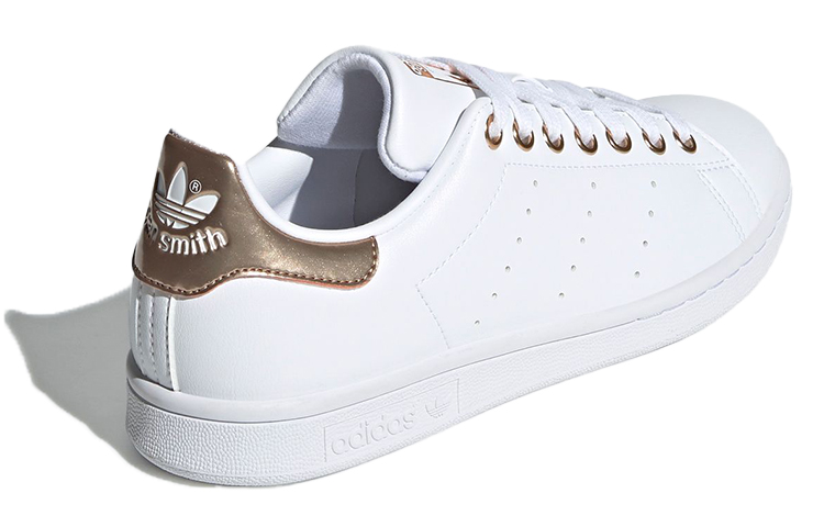Shop (W) 阿迪达斯Stan Smith“白色金属铜” Q47186