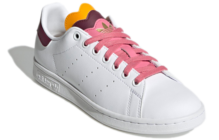 Lookbook (W) 阿迪达斯 斯坦史密斯“白玫瑰色” H03941