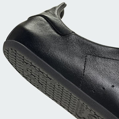 (W) 아디다스 스탠 스미스 로우 프로 스니커즈 코어 블랙/코어 블랙/카본 JR6010 1