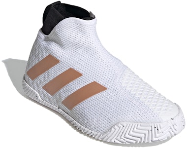 (W) adidas Stycon Tanpa Tali HC 'Putih Tembaga Metalik' FY2946 Lookbook (W) adidas Stycon Tanpa Tali HC 'Putih Tembaga Metalik' FY2946