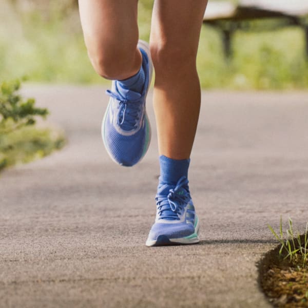 Lookbook (W) Adidas Supernova Stride 跑鞋 鈷藍/零金屬色/紫色漸層 ID3695