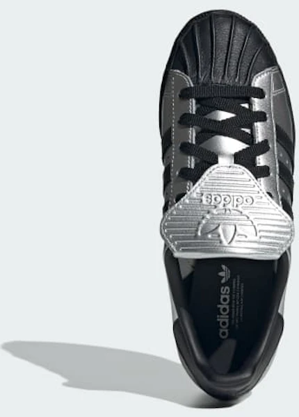 (W) Adidas Superstar 82 銀色/核心黑/核心黑 JH5669 Lookbook (W) Adidas Superstar 82 銀色/核心黑/核心黑 JH5669