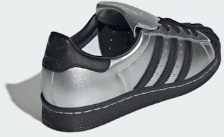 Details for (W) Adidas Superstar 82 銀色/核心黑/核心黑 JH5669