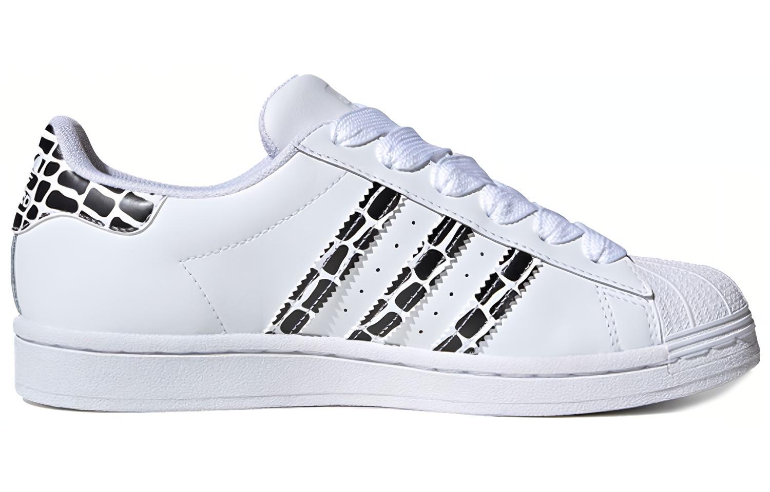 Order （女性用）adidas Superstar '動物印花' FV3452