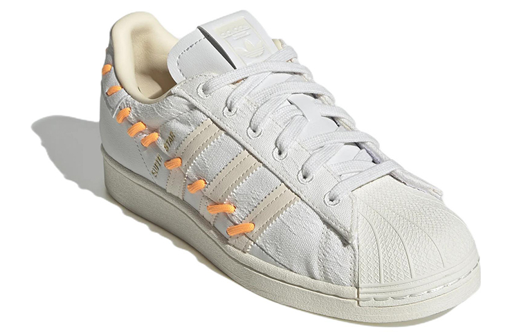 Lookbook (W) アディダス スーパースター "デコステッチ" GZ3473