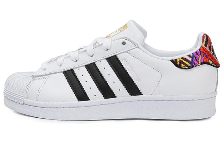 Buy (W) adidas Superstar 'Bordado' AC8576