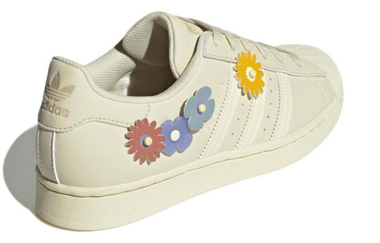 Shop (W) adidas Superstar 'Floral - Arena' GX2171