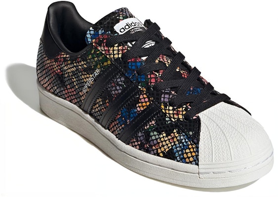(W) adidas Superstar 'Twist Floral' FW3703 Lookbook (W) adidas Superstar 'Twist Floral' FW3703