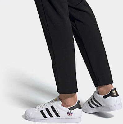 (W) adidas Superstar 'Emas Metalik' FX8543 Sizing (W) adidas Superstar 'Emas Metalik' FX8543