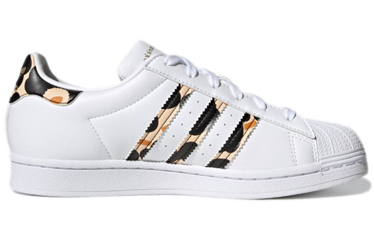 Order (W) adidas Superstar 'Marimekko' Sepatu Wanita H04076