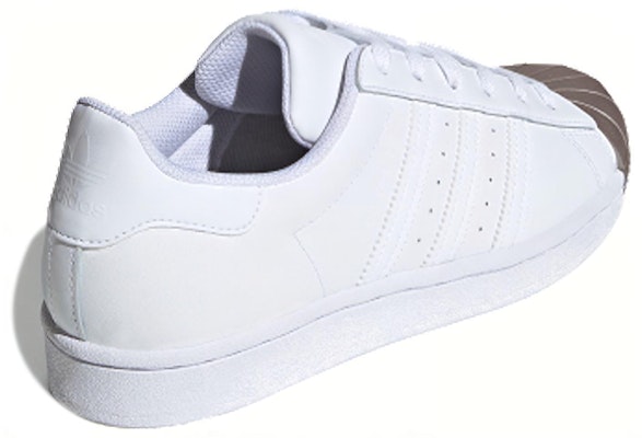 (W) adidas Superstar 'Hujung Tembaga Metalik' FX4748 Lookbook (W) adidas Superstar 'Hujung Tembaga Metalik' FX4748