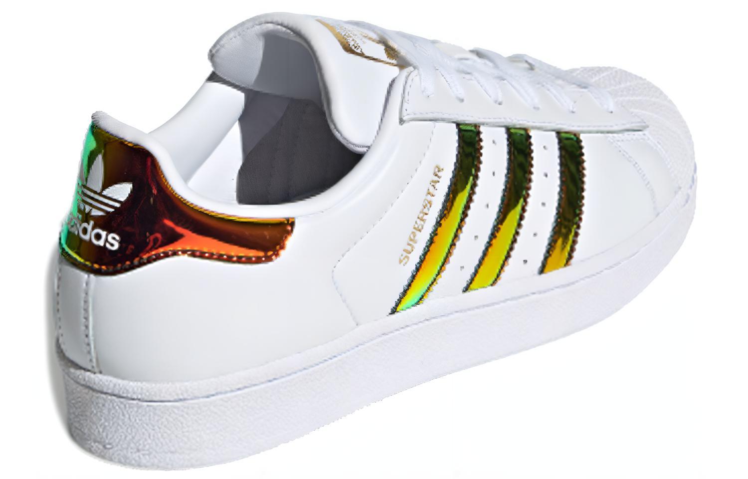 Shop adidas originals Superstar 防滑輕便耐磨 低筒 板鞋 女款 金屬