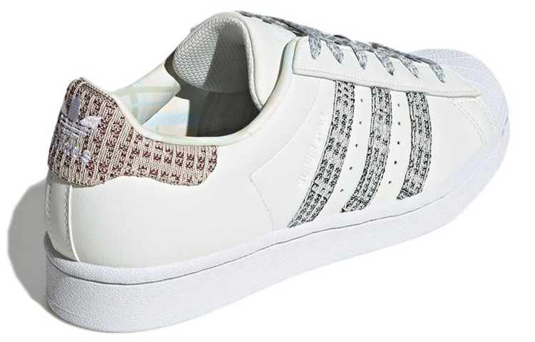 Shop （女士）adidas Superstar '格子白' GX2180