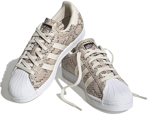 (W) adidas Superstar 'Kulit Ular' GW2192 Lookbook (W) adidas Superstar 'Kulit Ular' GW2192