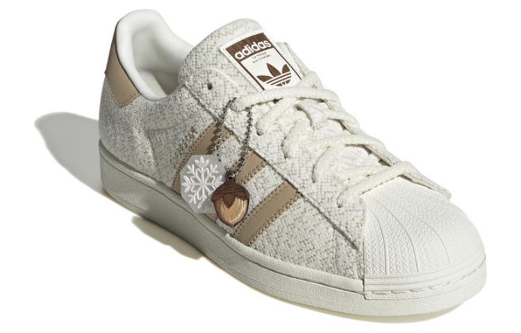 Lookbook (W) 阿迪达斯 Superstar "雪花与橡果" IF3883