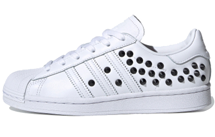 Buy (W) adidas Superstar 'Studs' Pria/Wanita Sneakers FV3344