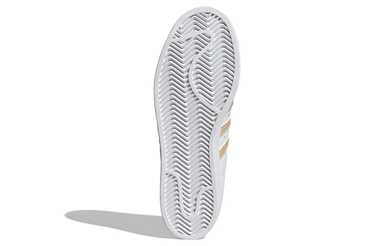 Details for (W) adidas Superstar 'Valentine' 2022 Sepatu Cinta GW0570