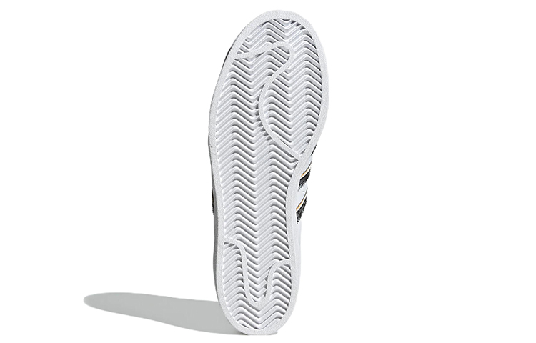 Details for (W) アディダス スーパースター 白黒金 (Adidas Superstar 白黒金) GX1838
