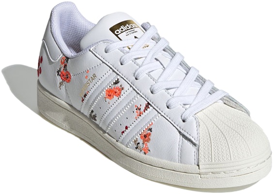 (W) 아디다스 슈퍼스타 '화이트 플로럴' FY8768 Lookbook (W) 아디다스 슈퍼스타 '화이트 플로럴' FY8768