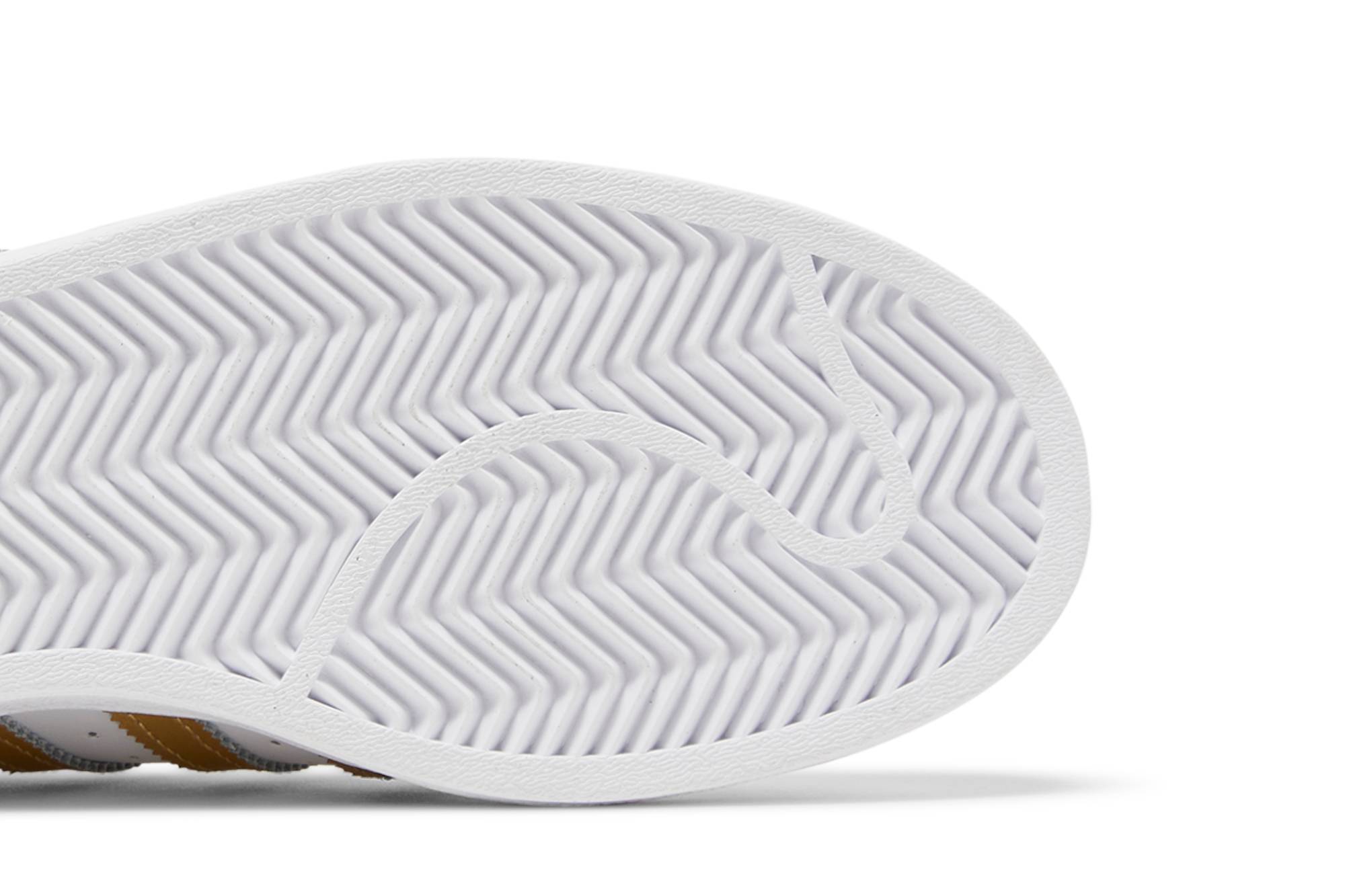 Purchase (W) adidas Superstar 'Putih Emas Metalik' FX7483