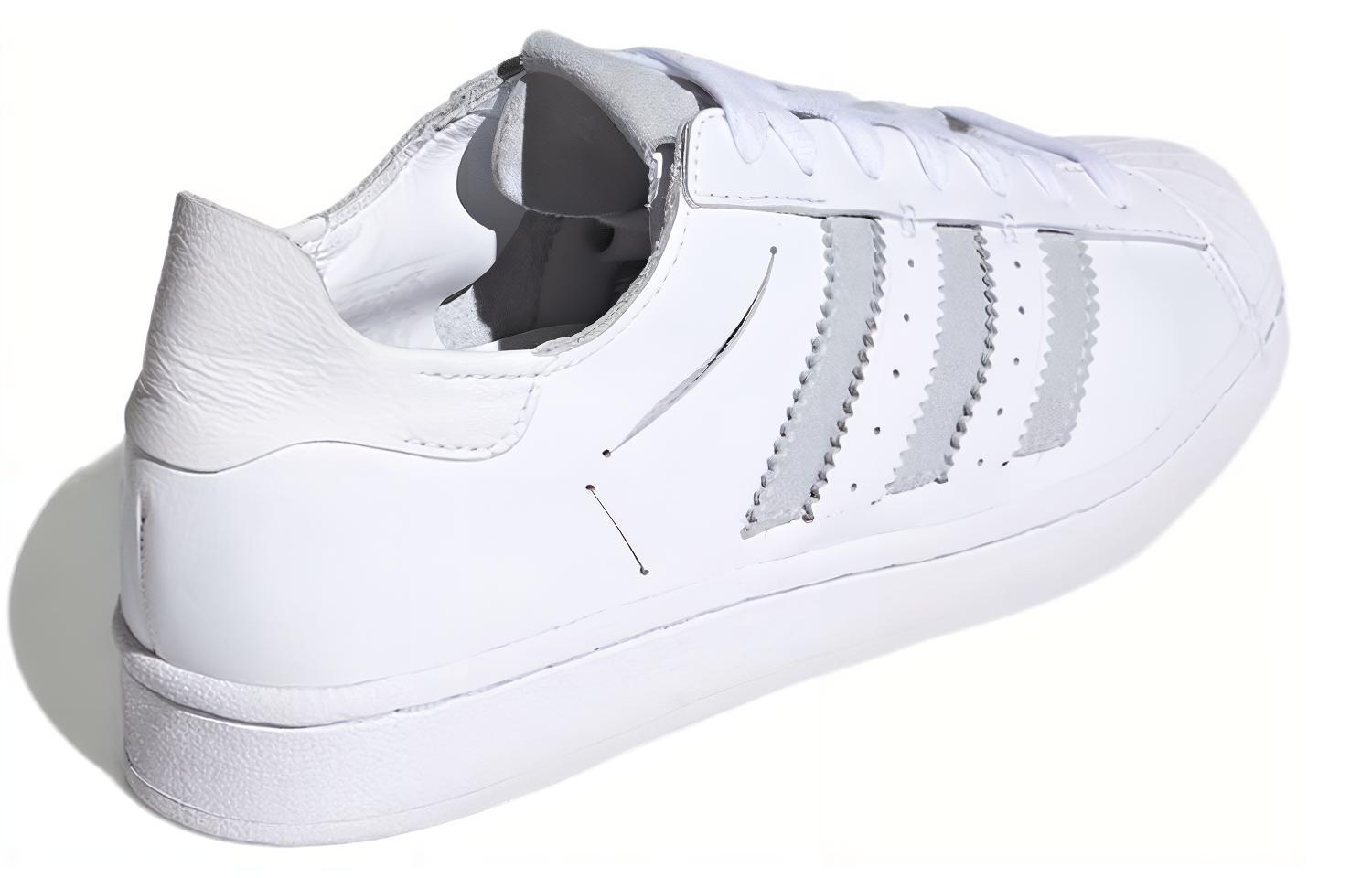Shop (W) adidas Superstar 'Putih Abu-abu' D97998