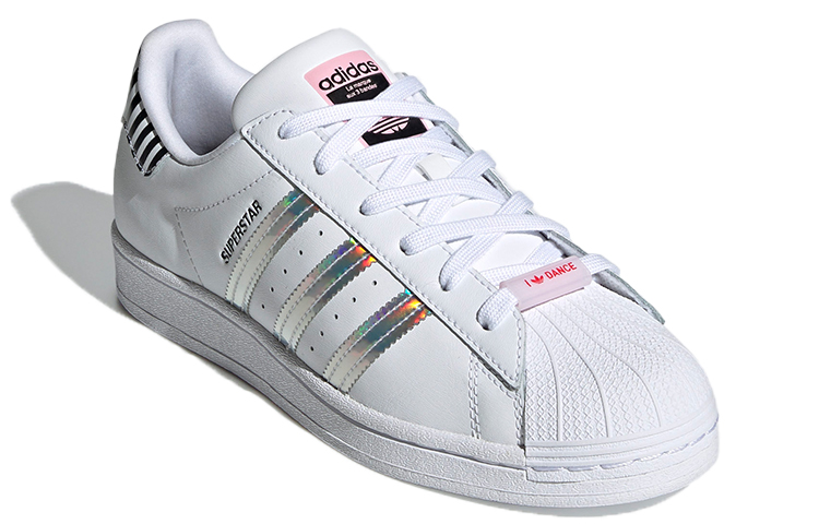Lookbook (W) 阿迪达斯 Superstar 白色幻彩 FY5131