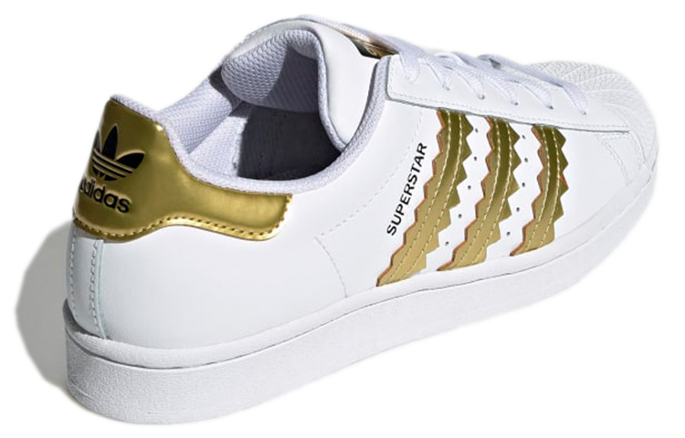 Shop (W) adidas Superstar ''Wit Matte Goud'' H03915