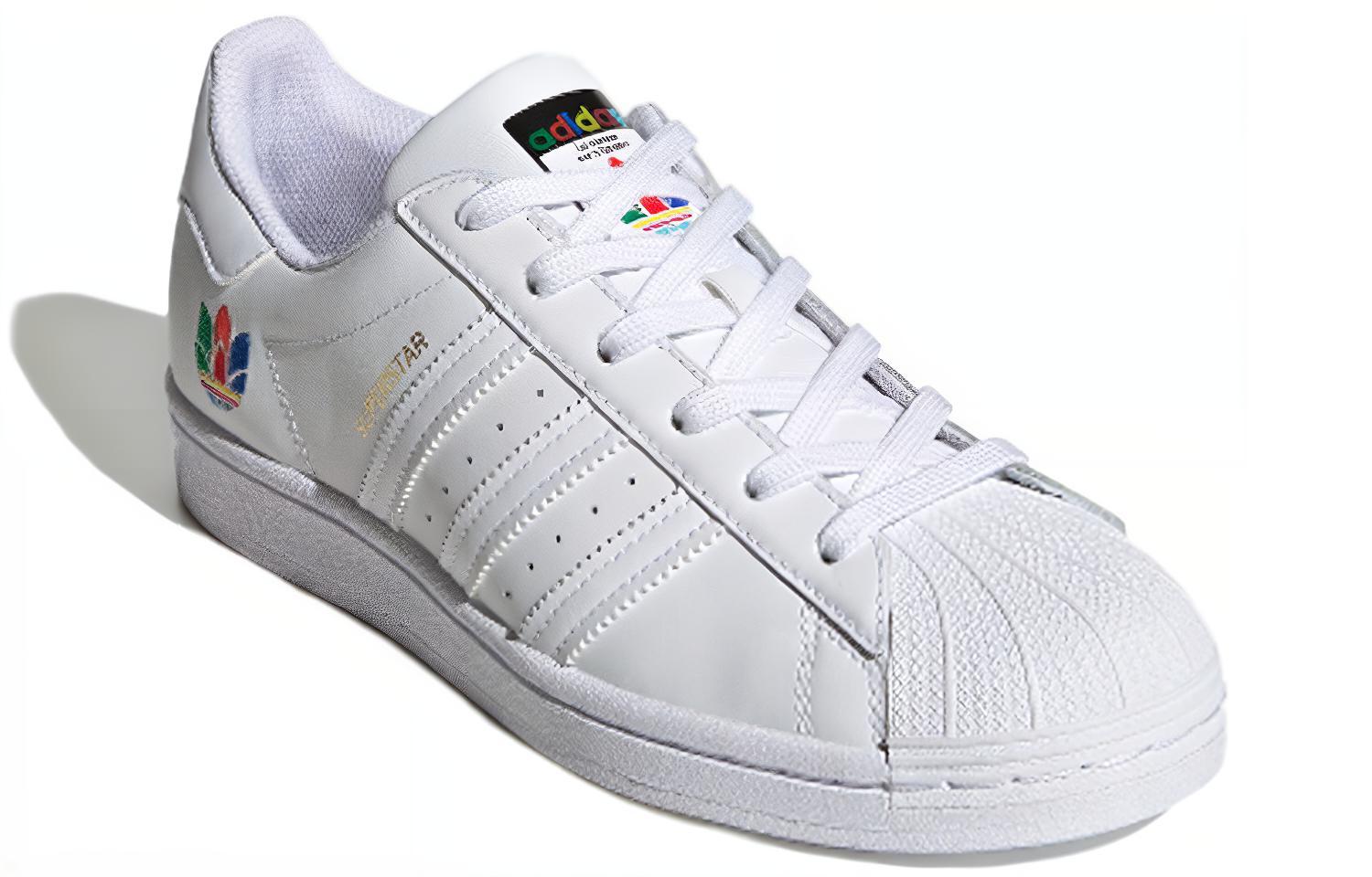 Lookbook (W) アディダス スーパースター "白/リアルマゼンタ" FW3694